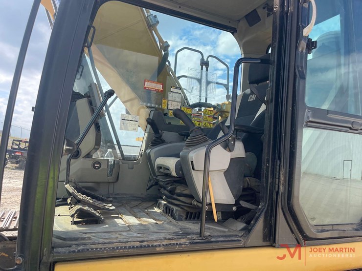2013-caterpillar-320el-image-20