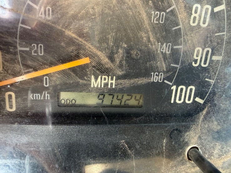 2003-gmc-w3500-image-11