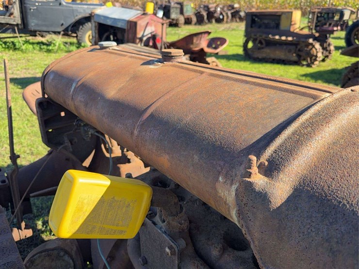 fordson-trackson-f-image-11