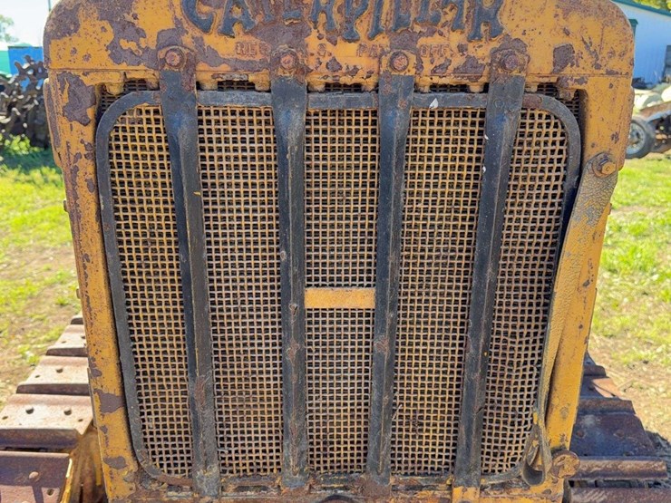 caterpillar-ten-high-clear-image-9