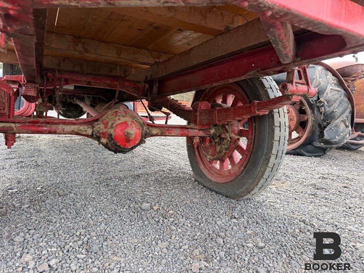 1922-international-truck---non-running-image-19