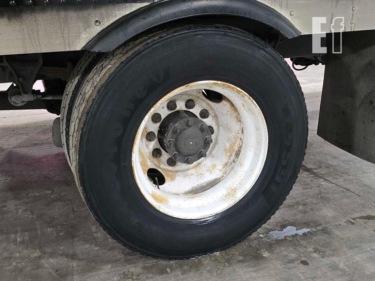 2011-international-durastar-4300-image-18