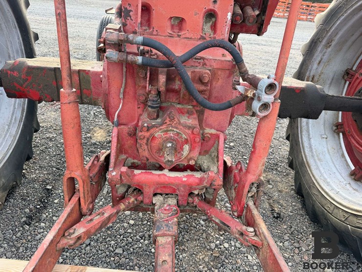 1967-international-farmall-656-tractor---non-running-image-17