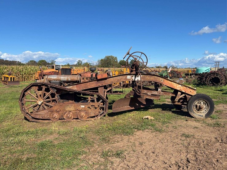 fordson-trackson-road-grader-image-2