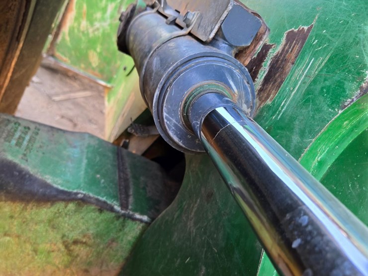 2020-john-deere-2020-image-101