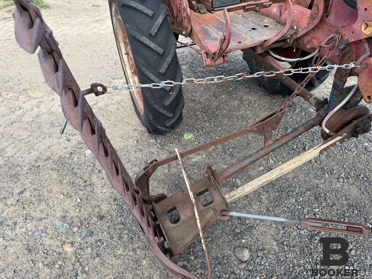 international-harvester-farmall-cub-tractor---non-running-image-9