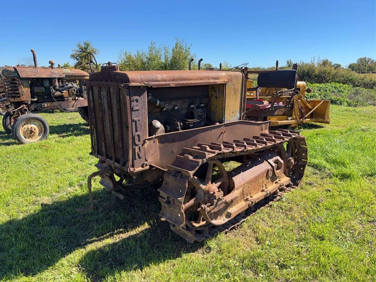 caterpillar-2-ton-image-1