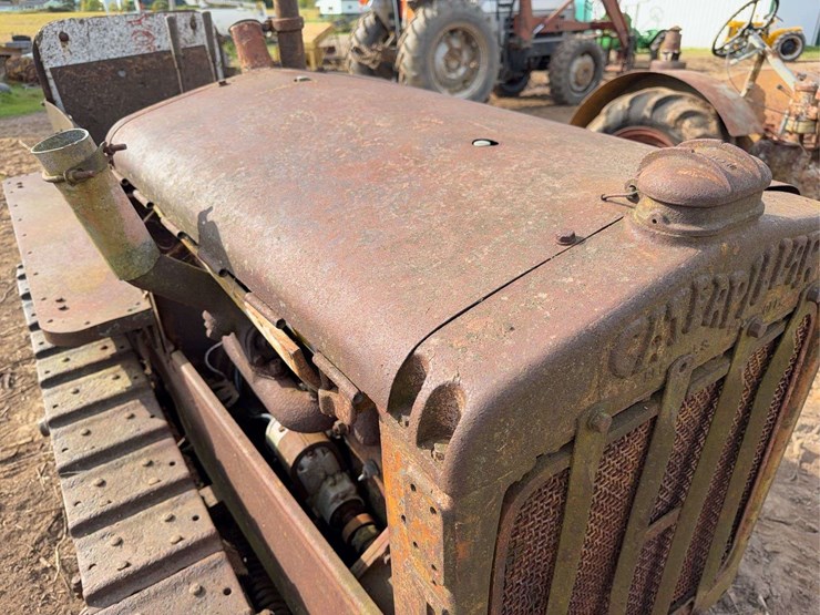 caterpillar-ten-image-11