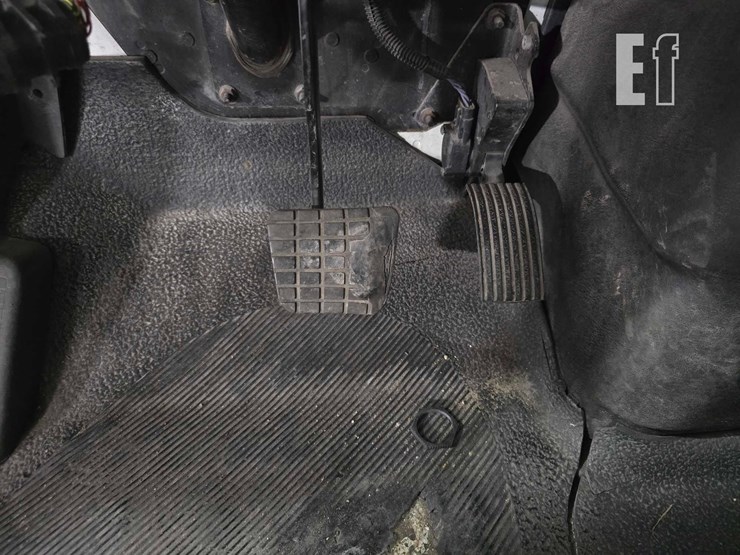 2010-international-durastar-4300-image-11