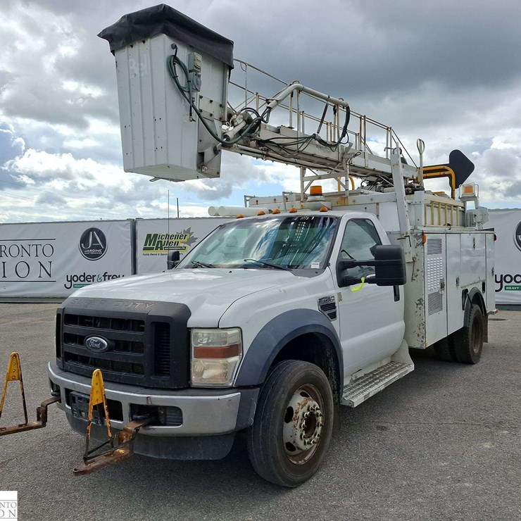 Non-Operable 2010 Ford F-450 Super Duty S/A Bucket Truck