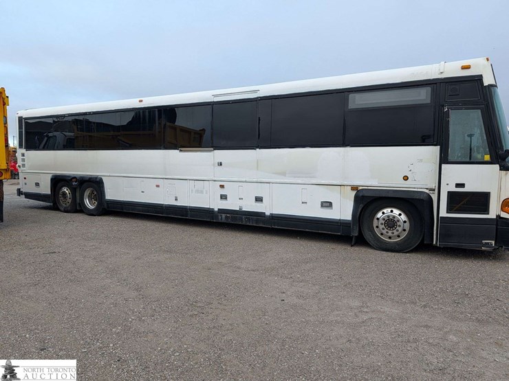non-operable-2011-motor-coach-industries-d4500-t/a-55-passenger-bus-image-4
