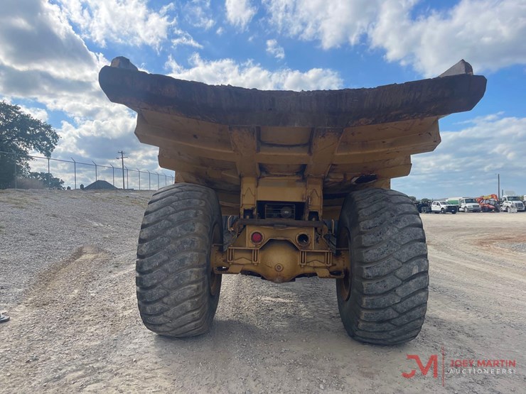 caterpillar-d35c-image-4