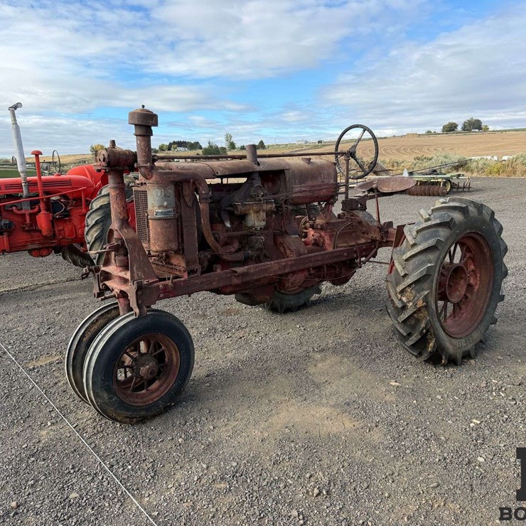 1934 IH Farmall F-20 Tractor - Non Running