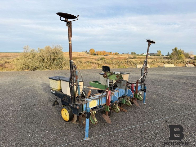 almaco-ak4rpp-corn-planter-image-8