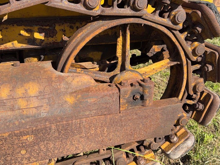 caterpillar-d2-image-30