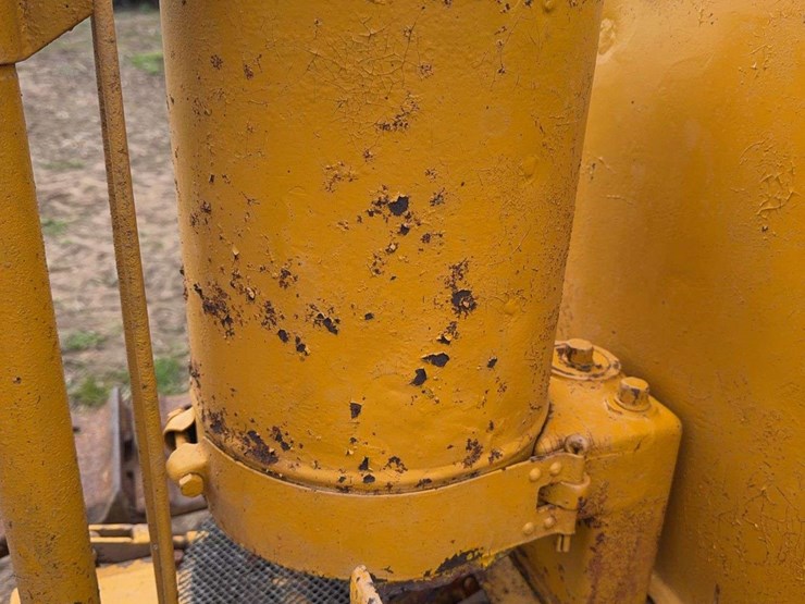 caterpillar-2-ton-image-21