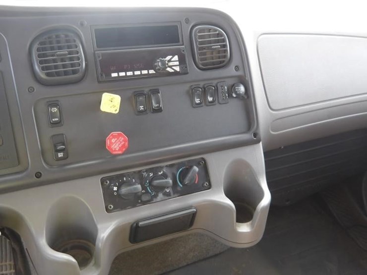 2019-freightliner-m2-dump-truck-image-22