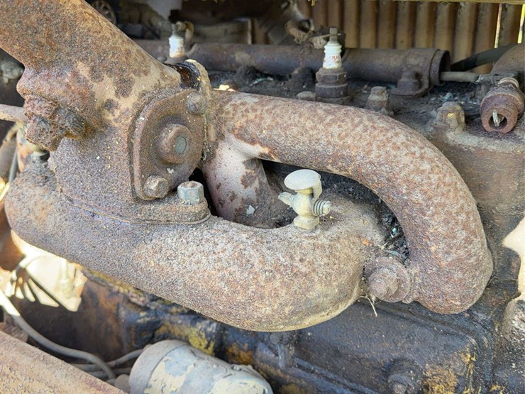 caterpillar-ten-image-17