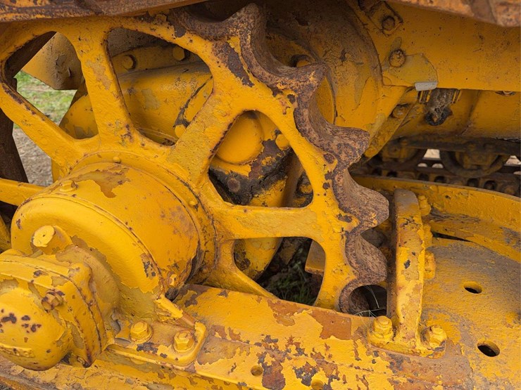 caterpillar-twenty-eight-image-25