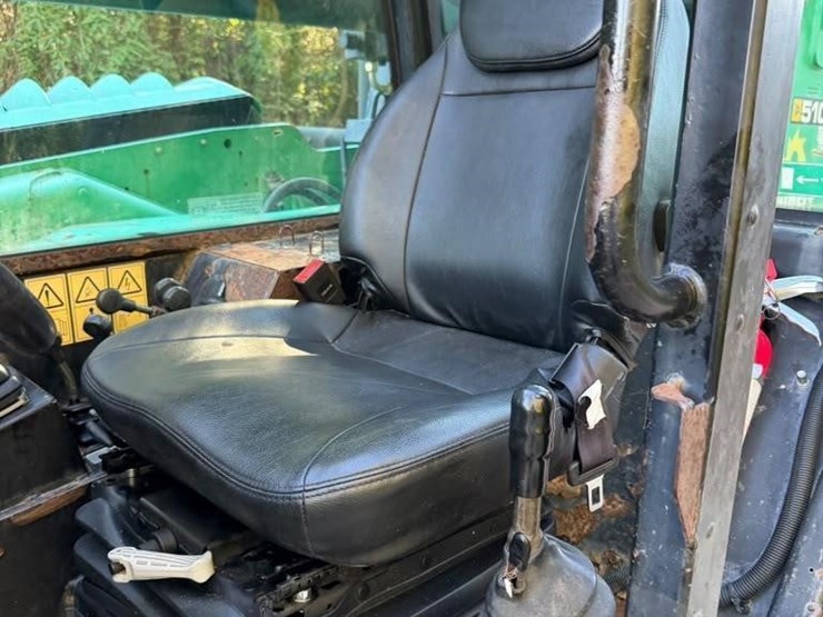 2016-jcb-510-56-image-21