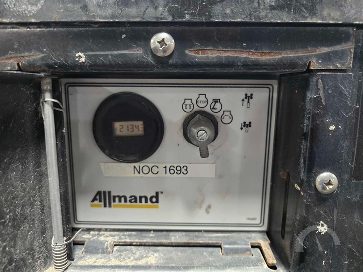 2018-allmand-bros-night-lite-v-series-nlv-image-9