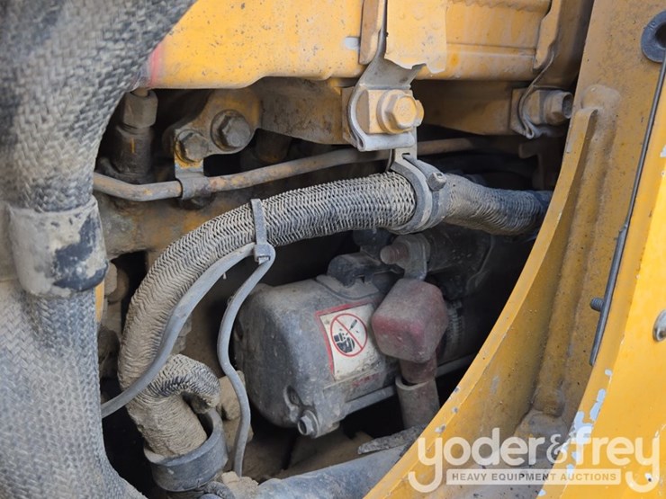 2015-deere-310sk-image-43