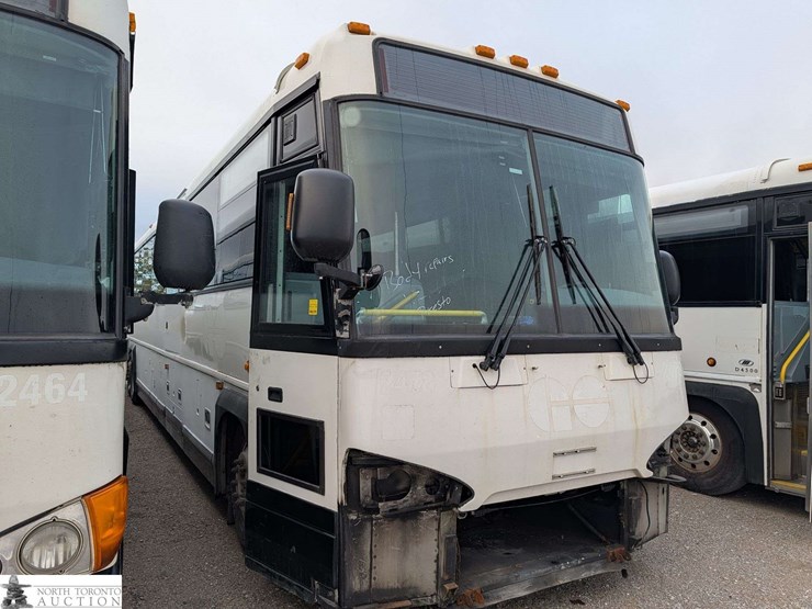 non-operable-2011-motor-coach-industries-d4500-t/a-55-passenger-bus-image-3