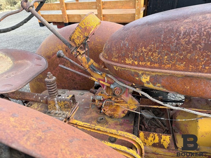 1946-mccormick-deering-w-6-tractor---non-running-image-12