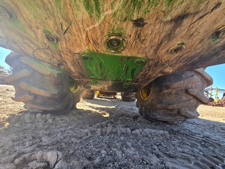 2019-john-deere-6-image-31