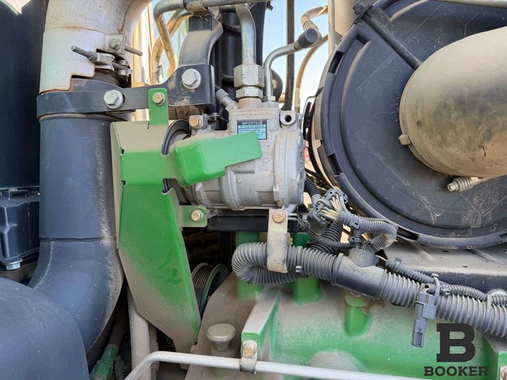 2011-john-deere-8360r-tractor-image-88