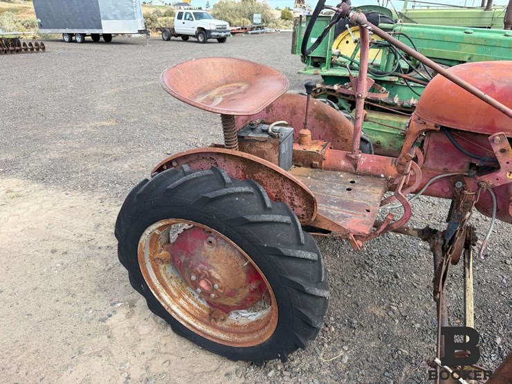 international-harvester-farmall-cub-tractor---non-running-image-13