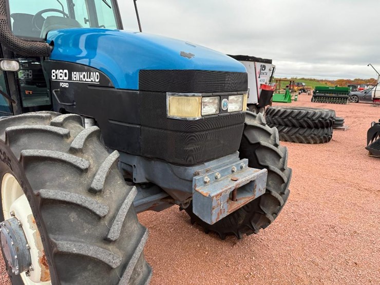 new-holland-8160-image-28