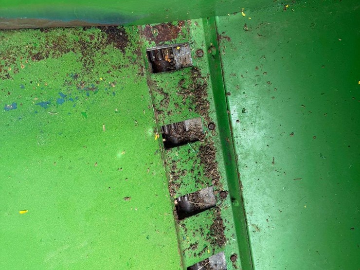 john-deere-8300-grain-drill-image-29