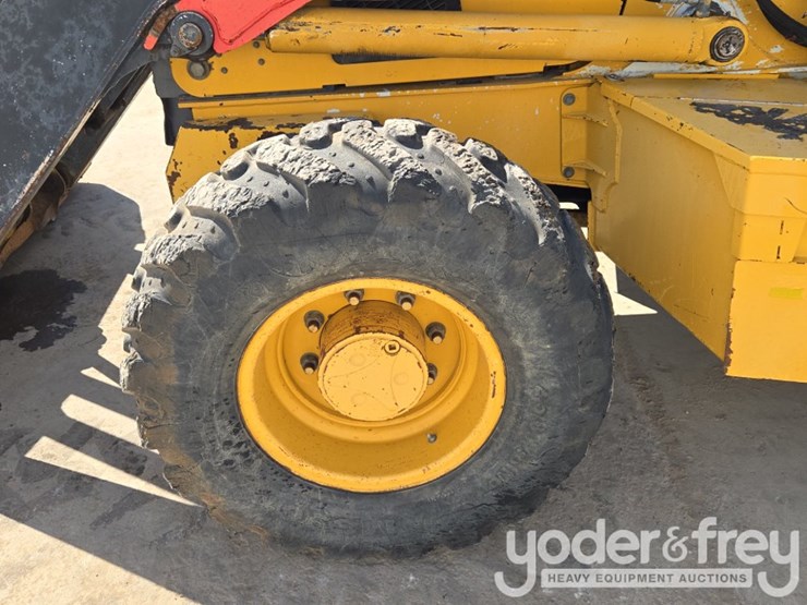 2015-deere-310sk-image-9