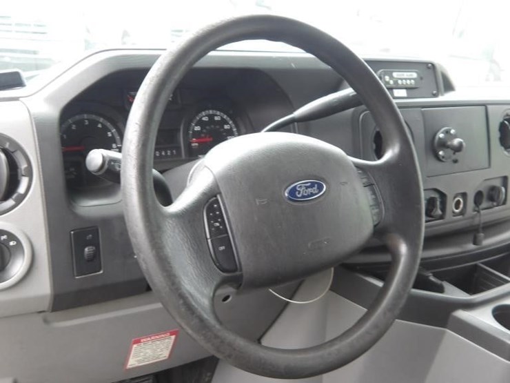 2016-ford-e450-image-19