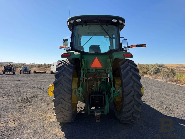 2011-john-deere-8360r-tractor-image-4