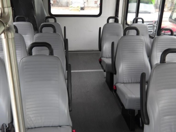 2016-ford-e450-image-24