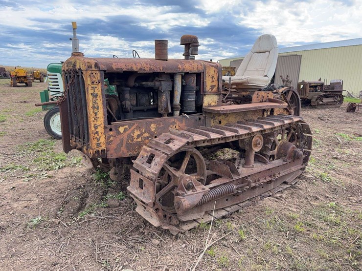 caterpillar-twenty-five-image-7