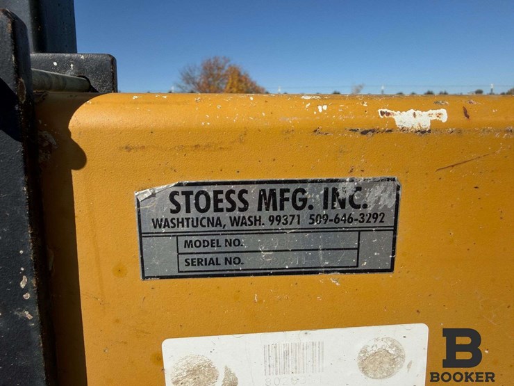 2011-john-deere-630r-platform-header-image-9