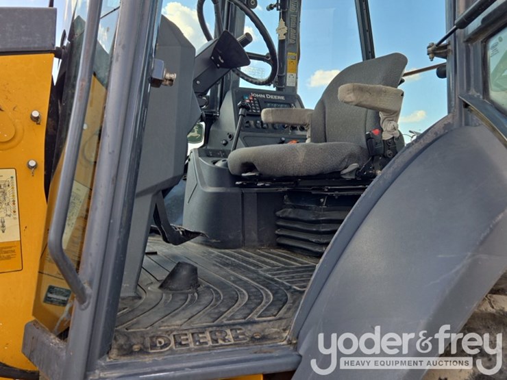 2015-deere-310sk-image-53