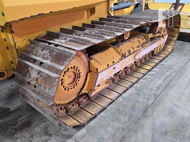 2022-deere-650k-lgp-image-38