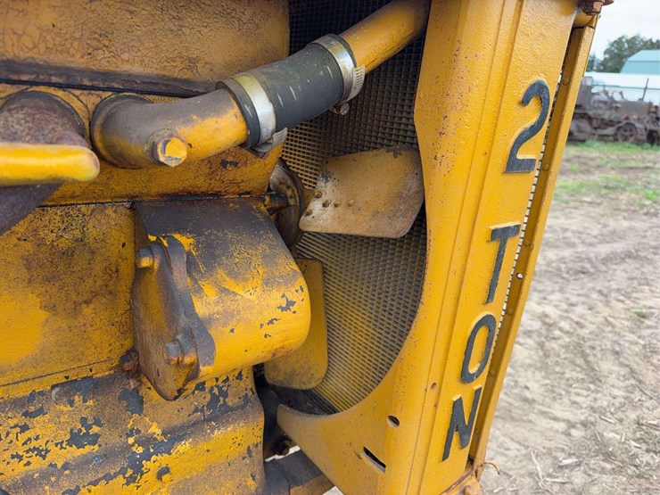 caterpillar-2-ton-image-17