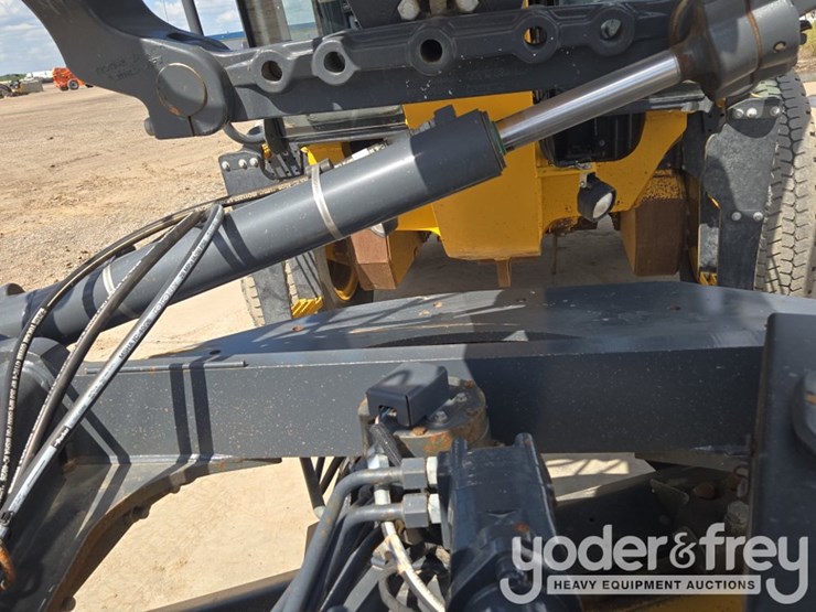 2020-deere-770gp-image-20