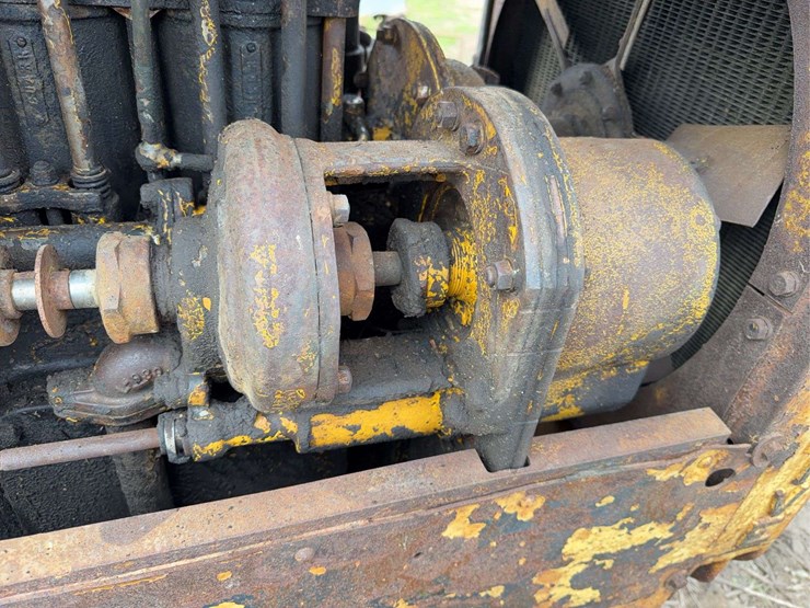 caterpillar-twenty-five-image-14