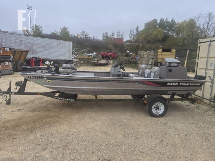 bass-tracker-pro-team-18-jet-image-5