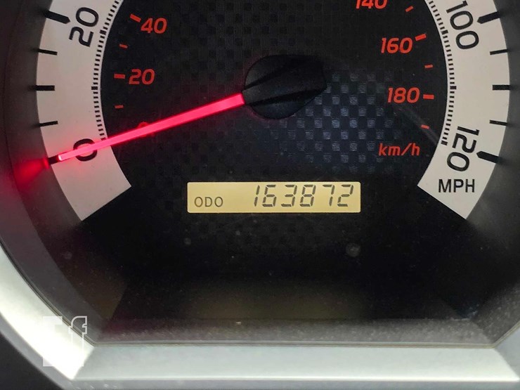 2013-toyota-tacoma-image-11