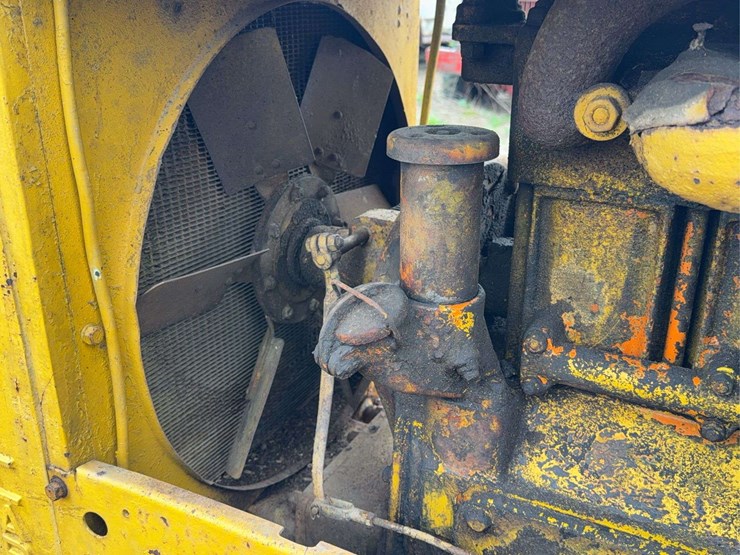 caterpillar-twenty-eight-image-47