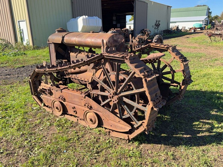 fordson-trackson-f-image-3