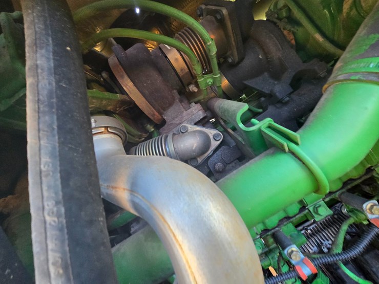 2019-john-deere-6-image-36