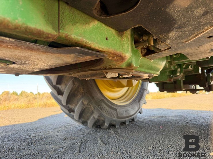 2011-john-deere-8360r-tractor-image-30
